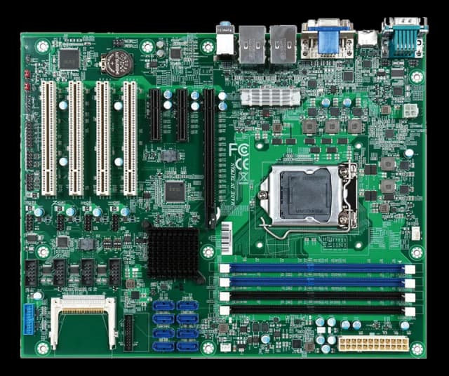 Motherboard ATX industriale con chipset Intel C236/Q170 e socket LGA1151